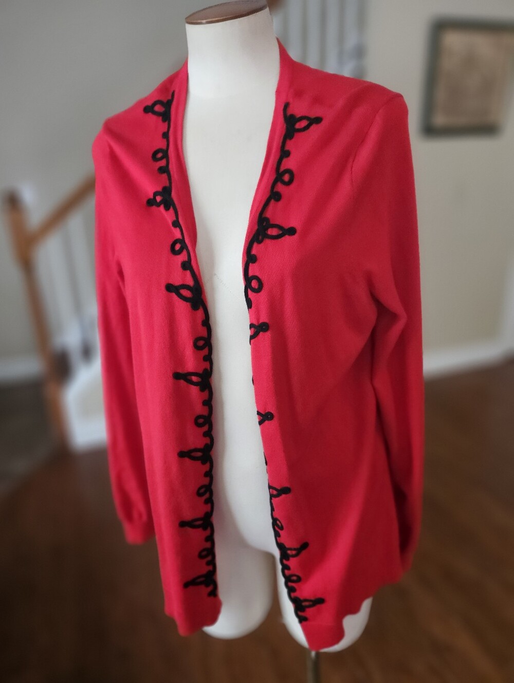 Carolyn Taylor Embroidered Cardigan Large